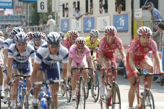 Damiano Cunego in maglia rosa, arrivo del Giro d'Italia, Milano, 2004