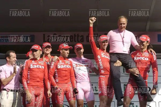 La Saeco con Damiano Cunego vincitore, arrivo del Giro d'Italia, Milano, 2004
