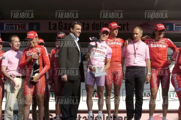 La Saeco con Damiano Cunego vincitore, arrivo del Giro d'Italia, Milano, 2004