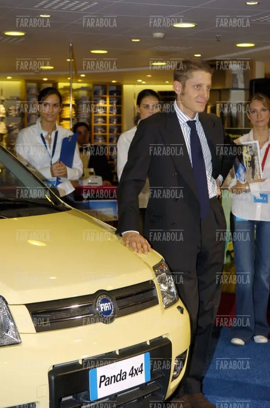 Lapo Elkann presenta la nuova Panda 4x4 allo Spazio Fiat della Rinascente, Milano, 2004
