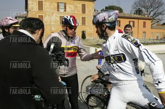 Davide Cassani prepara la tappa Firenze-Ravenna del Giro d'Italia, Santa Maria in Porto, Ravenna, 2005