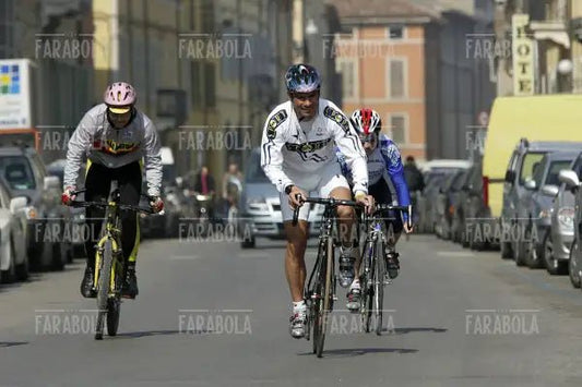 Davide Cassani prepara la tappa Firenze-Ravenna del Giro d'Italia, Santa Maria in Porto, Ravenna, 2005