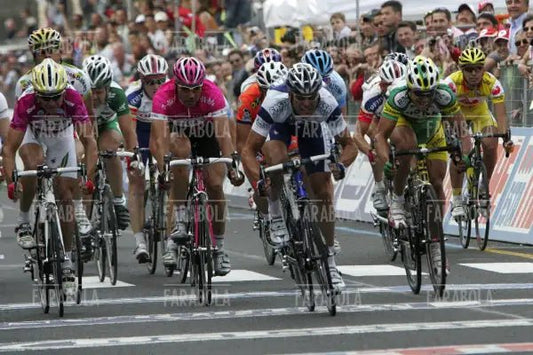 L'arrivo della tappa vinta da Alessandro Petacchi, Giro d'Italia, Ravenna, 2005