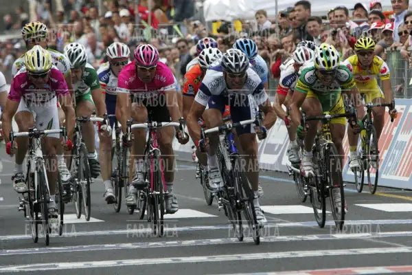 L'arrivo della tappa vinta da Alessandro Petacchi, Giro d'Italia, Ravenna, 2005