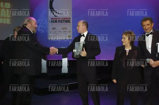Bud Spencer saluta il Principe Alberto II di Monaco, Festival della Commedia, Montecarlo, 2005