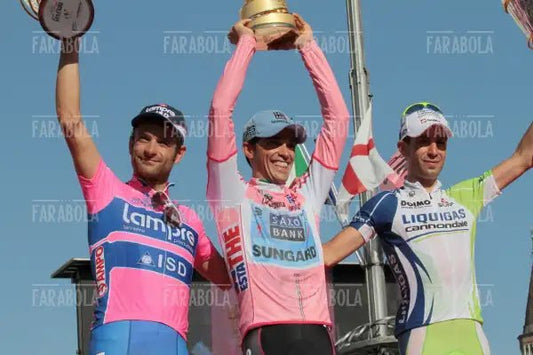 Michele Scarponi, Alberto Contador e Vincenzo Nibali sul podio, Giro d'Italia, Milano, 2011