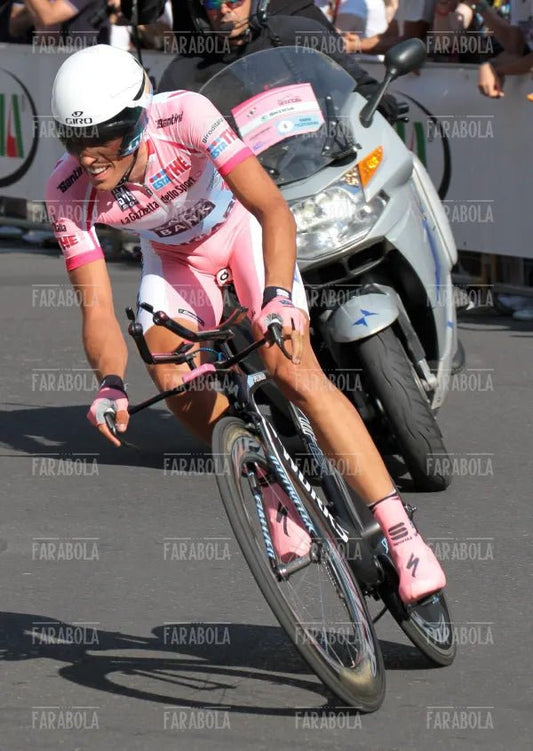 Alberto Contador alla cronometro, Giro d'Italia, Milano, 2011