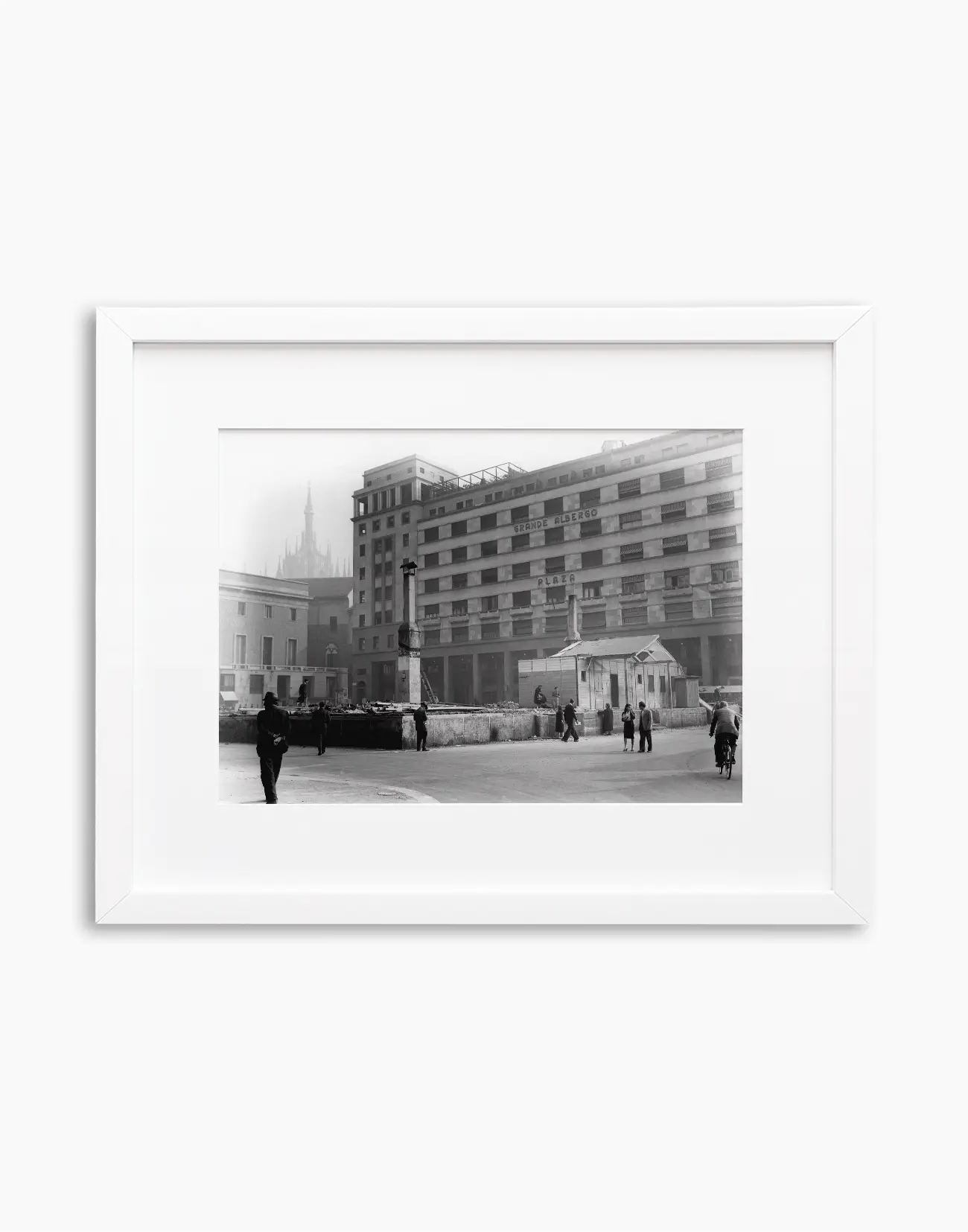 Piazza Diaz, Milano 1949