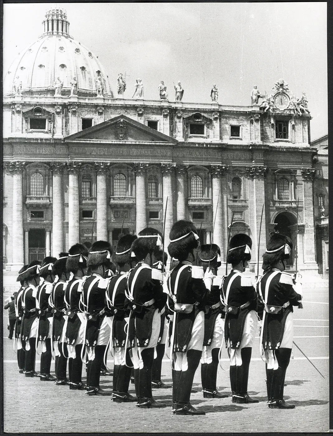 Foto vintage Religione Vaticano Gendarmi Pontifici 1970 Ft 4869 - Stampa 24x18 cm