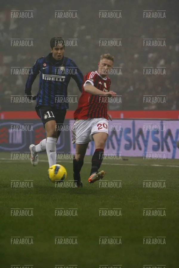 Abate e Alvarez, Milan vs Inter, 2012 - Farabola Immagine digitale