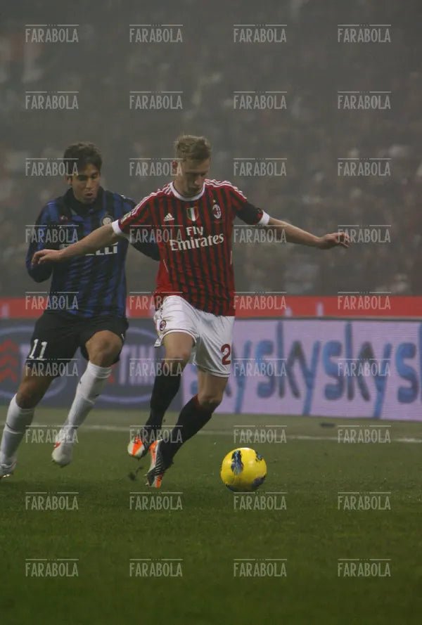 Abate e Alvarez, Milan vs Inter, 2012 - Farabola Immagine digitale