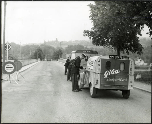 Accordi di Evian Polizia stradale 1962 Ft 4892 - Stampa 27x20 cm - Farabola Stampa ai sali d'argento