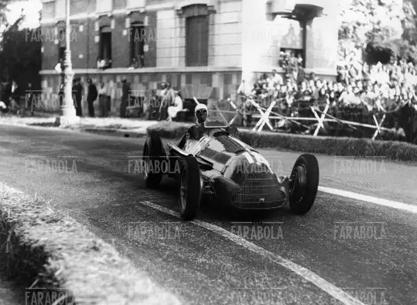 Achille Varzi su Alfa Romeo, 1947 - Farabola Immagine digitale