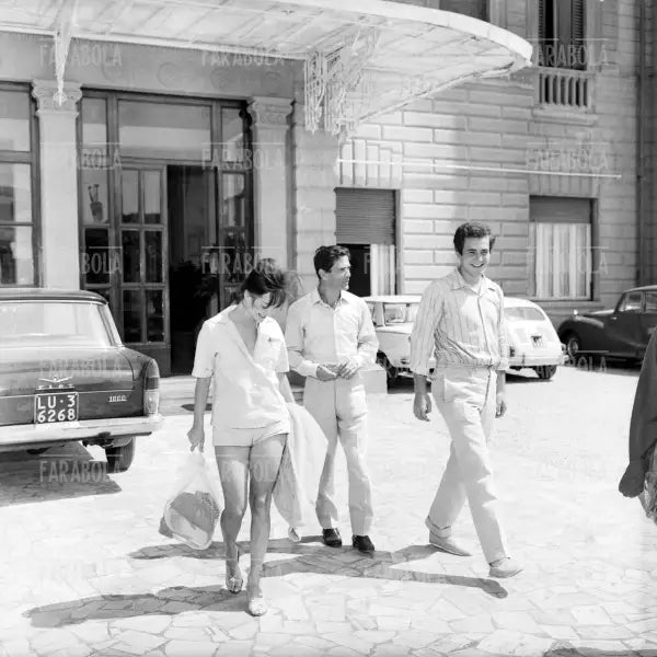 Adriana Asti, Pier Paolo Pasolini e Bernardo Bertolucci, Premio Viareggio, 1962 - Farabola Immagine digitale