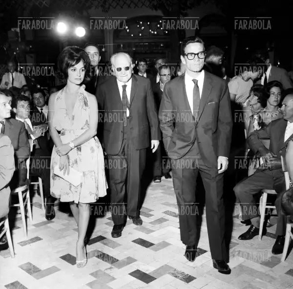 Adriana Asti, Pier Paolo Pasolini e Giuseppe Ungaretti, Premio Viareggio, 1962 - Farabola Immagine digitale