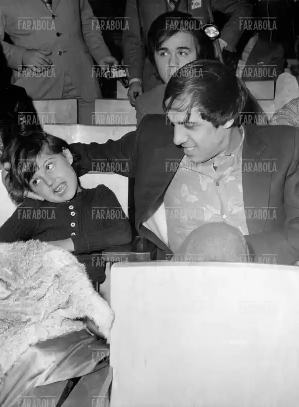 Adriano Celentano con la figlia Rosita, Festival di Sanremo, 1971 - Farabola Immagine digitale