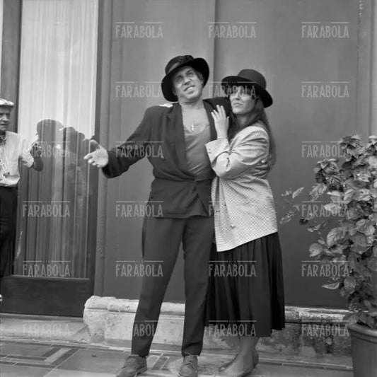Adriano Celentano con la moglie Claudia Mori, Festival di Venezia, 1988 - Farabola Immagine digitale