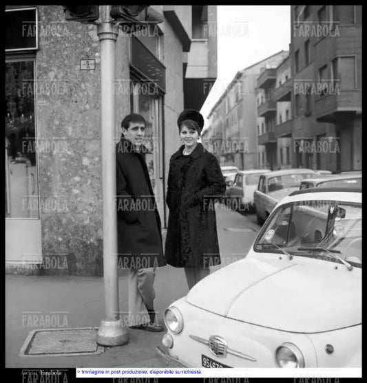 Adriano Celentano e Claudia Mori, Milano, 1965 - Farabola Immagine digitale