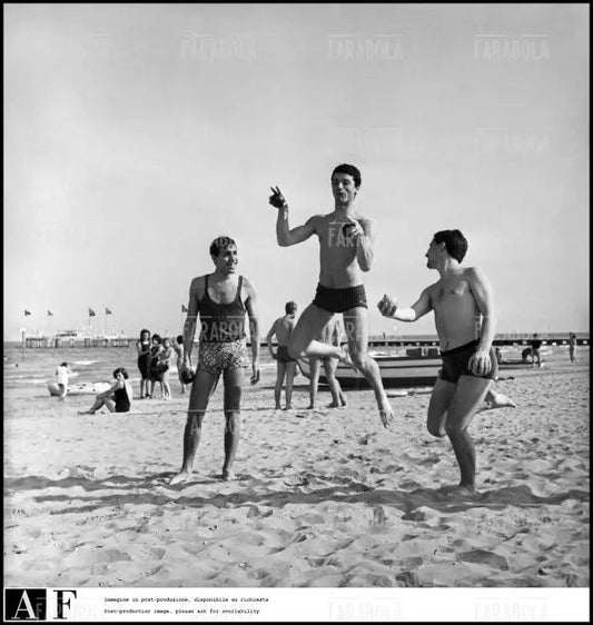 Adriano Celentano e Don Backy, Venezia, 1965 - Farabola Immagine digitale