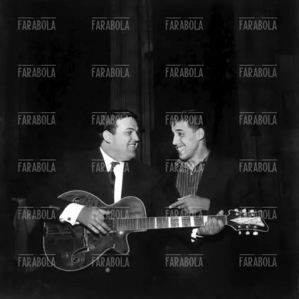 Adriano Celentano e Guidone, Cantagiro, 1962 - Farabola Immagine digitale