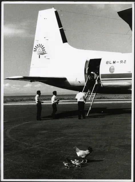 Aereo Air Madagascar in partenza anni 90 Ft 3633 - Stampa 24x18 cm - Farabola Stampa ai sali d'argento