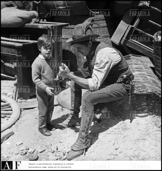 Alain Delon e Brook Fuller sul set del film Il Gattopardo, Palermo, 1962 - Farabola Immagine digitale