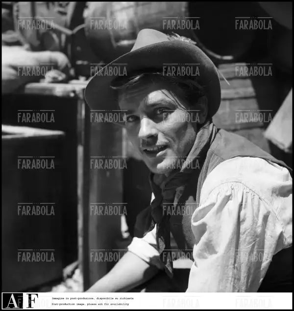 Alain Delon sul set del film Il Gattopardo, Palermo, 1962 - Farabola Immagine digitale