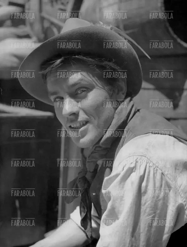 Alain Delon sul set del film Il Gattopardo, Palermo, 1962 - Farabola Immagine digitale