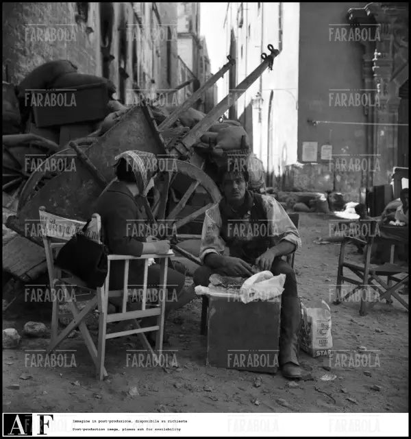 Alain Delon sul set del film Il Gattopardo, Palermo, 1962 - Farabola Immagine digitale