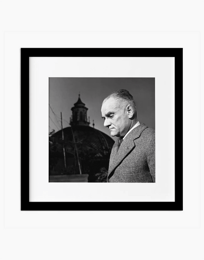 Alberto Moravia, 1958 — stampa fine art con cornice nera