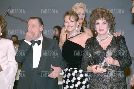 Alberto Sordi, Claudia Cardinale e Gina Lollobrigida, Montecarlo Film Festival, 2001 - Farabola Immagine digitale