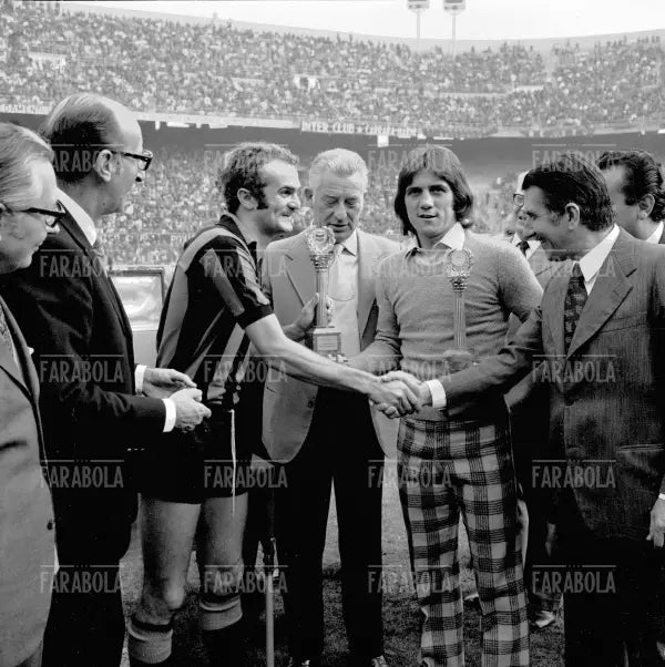 Aldo Aniasi, Sandro Mazzola, Ivanoe Fraizzoli e Roberto Boninsegna, Inter vs Bologna, 1972 - Farabola Immagine digitale