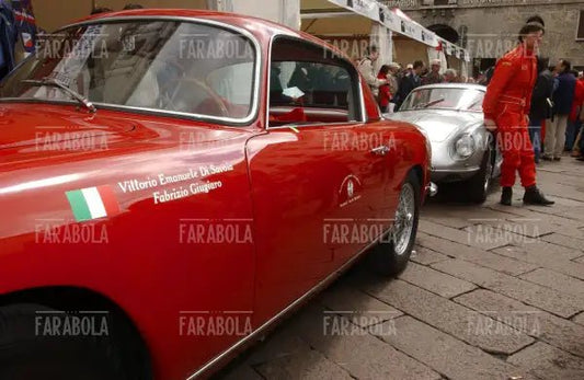 Alfa Romeo 1900 SS del 1955 sulla quale gareggia Vittorio Emanuele di Savoia, Mille Miglia, 2004 - Farabola Immagine digitale