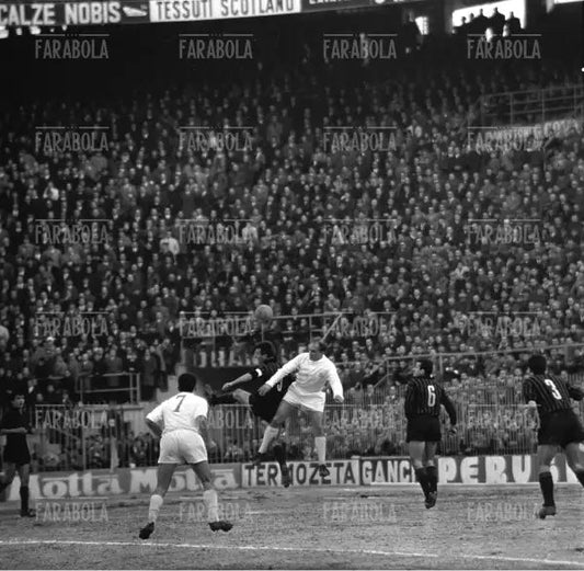 Alfredo Di Stefano e David, Milan vs Real Madrid, Coppa dei Campioni, 1964 - Farabola Immagine digitale