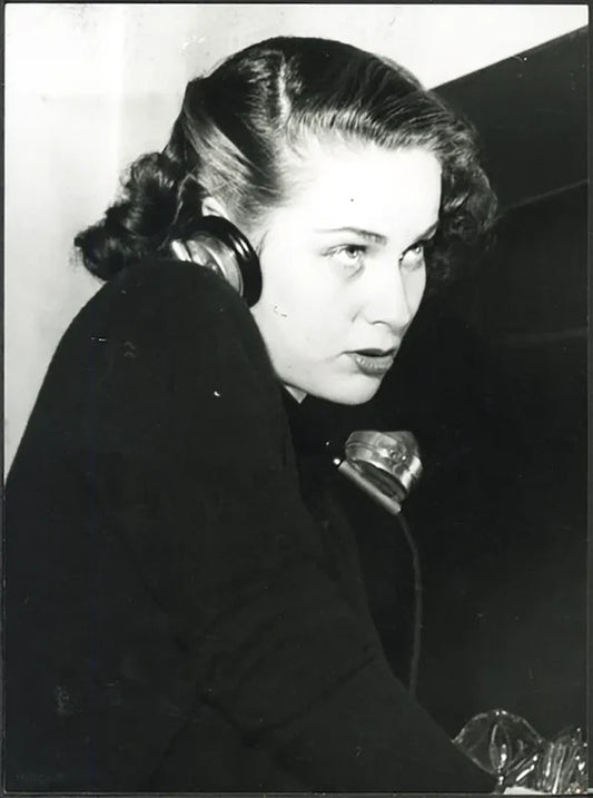 Alida Valli al telefono 1948 Ft 37323 - Stampa 24x18 cm - Farabola Stampa ai sali d'argento