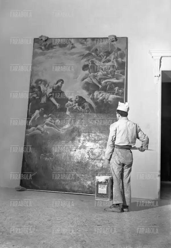Allestimento della mostra su Caravaggio, Palazzo Reale, Milano, 1951 - Farabola Immagine digitale