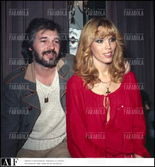 Amanda Lear a una conferenza stampa, Milano, 1977 - Farabola Immagine digitale
