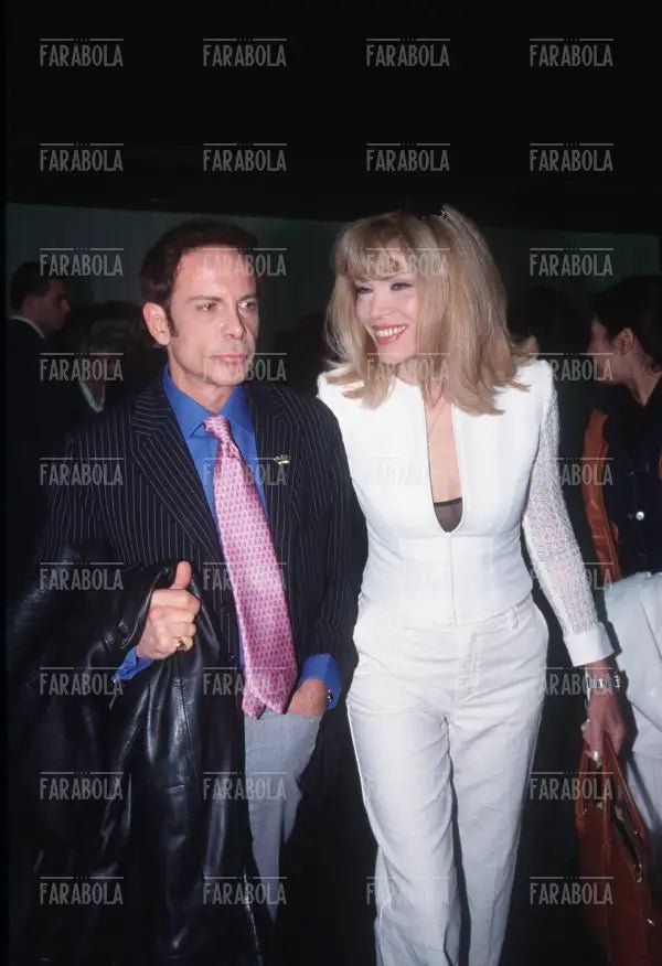 Amanda Lear alla sfilata di Gai Mattiolo, Milano, 2000 - Farabola Immagine digitale
