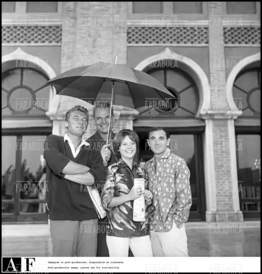 André Cayatte, George Rivière, Cordula Trantow e Charles Aznavour, Festival di Venezia, 1960 - Farabola Immagine digitale