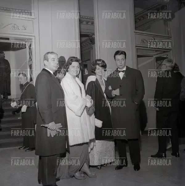 Angelo Moratti con la moglie Erminia e la figlia Bedi, Milano, 1959 - Farabola Immagine digitale