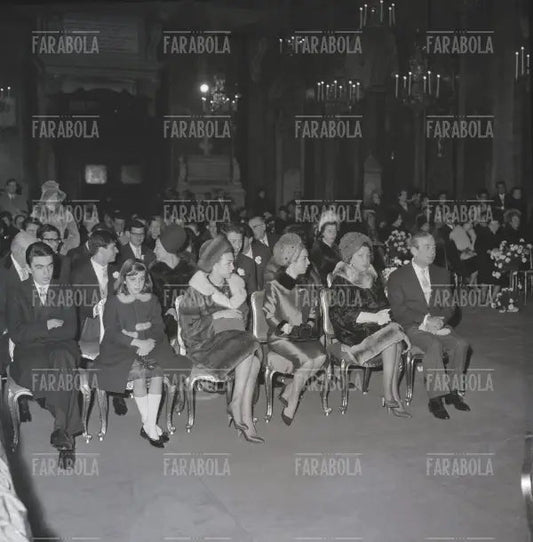 Angelo Moratti e il figlio Massimo al matrimonio di Gianmarco Moratti e Lina Sotis, Roma, 1962 - Farabola Immagine digitale