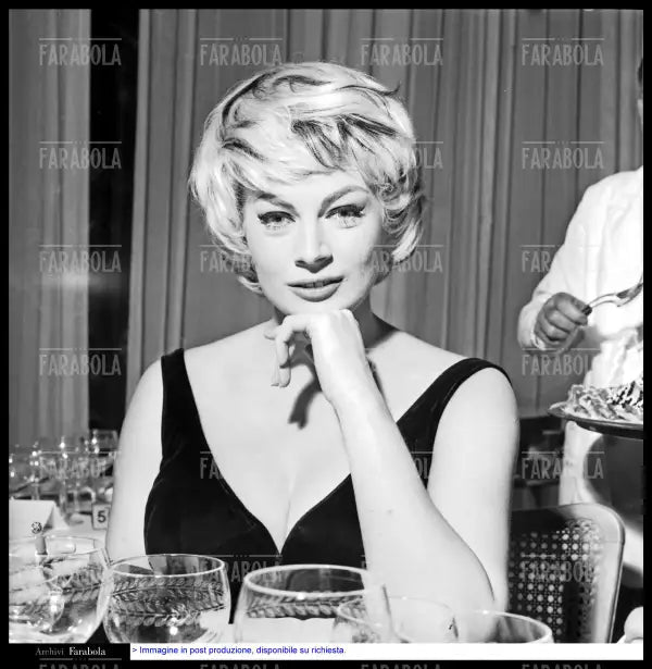 Anita Ekberg al Gran Galà di Capodanno a Saint - Vincent, 1959 - Farabola Immagine digitale