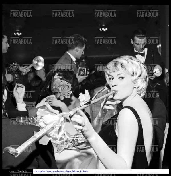 Anita Ekberg al Gran Galà di Capodanno a Saint - Vincent, 1959 - Farabola Immagine digitale