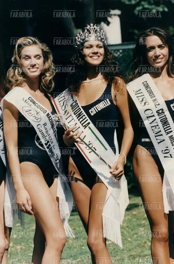 Annalisa Minetti, Claudia Trieste e Mara Carfagna, Miss Italia, 1997 - Farabola Immagine digitale