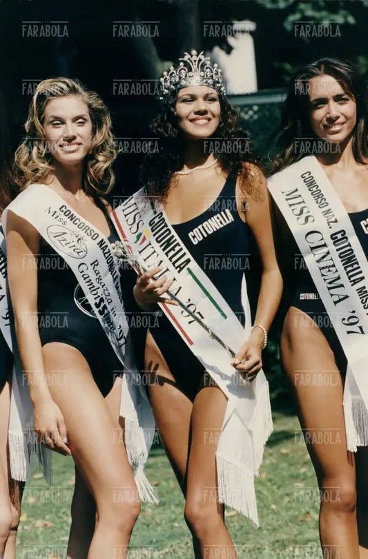 Annalisa Minetti, Claudia Trieste e Mara Carfagna, Miss Italia, 1997 - Farabola Immagine digitale