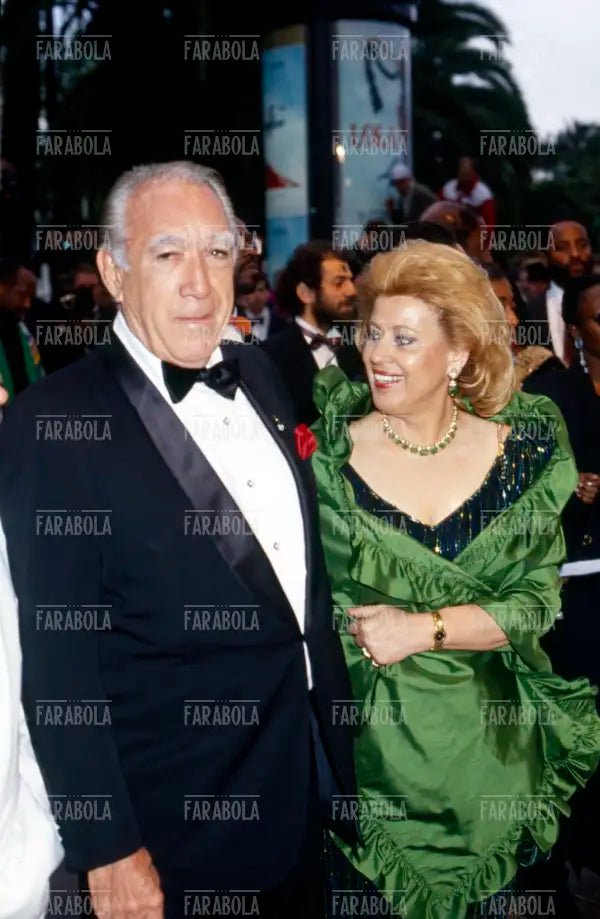 Anthony Quinn con la moglie Iolanda Addolori, anni 80 - Farabola Immagine digitale