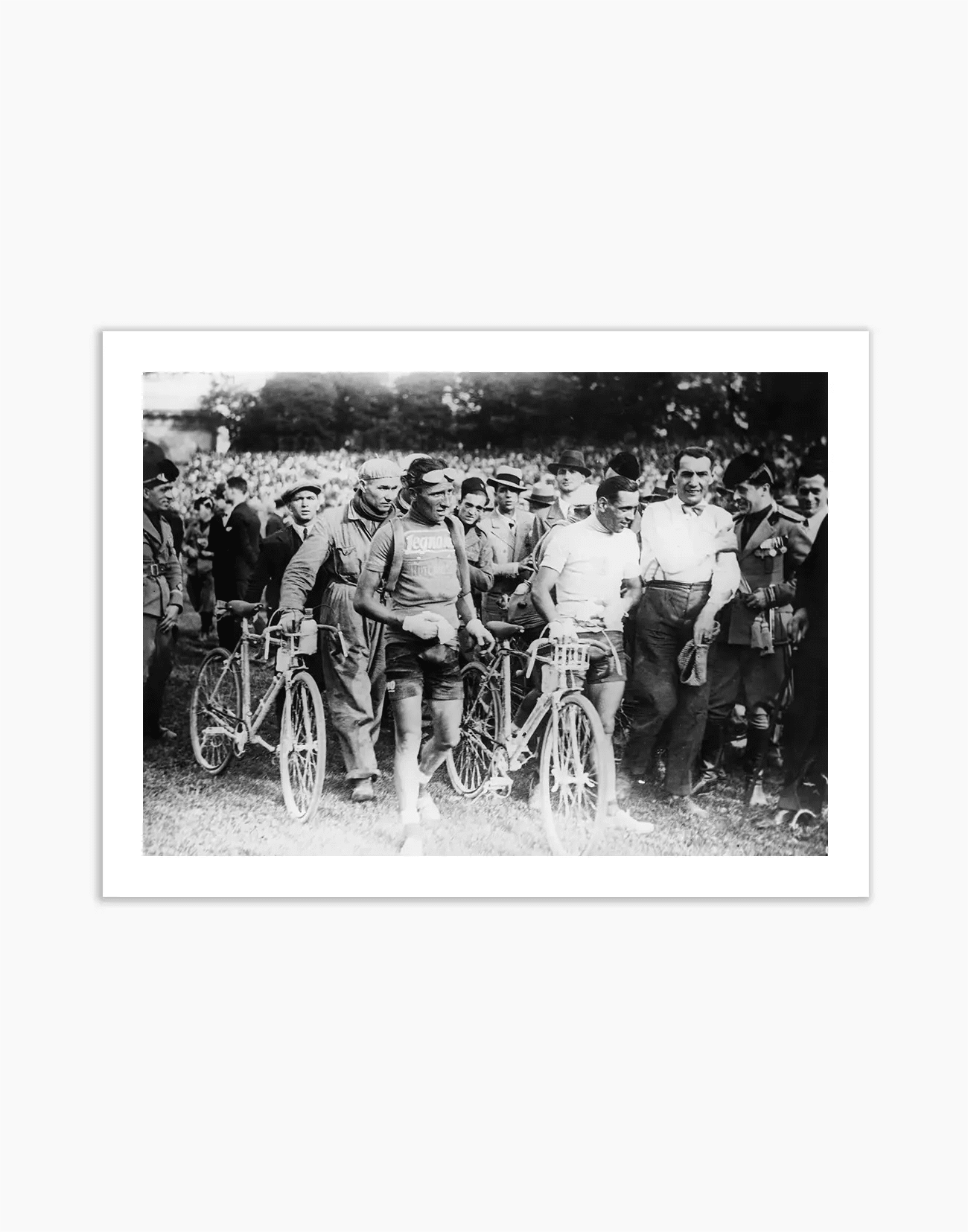 Antonio Pesenti, Giro d'Italia 1932 - Farabola WhiteWall App Product
