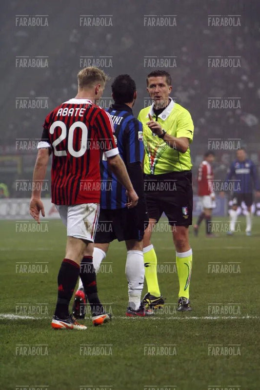 Arbitro Orsato, Milan vs Inter, 2012 - Farabola Immagine digitale