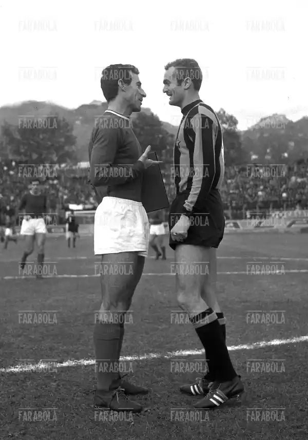 Armando Picchi e Sandro Mazzola, Varese vs Inter, 1967 - Farabola Immagine digitale