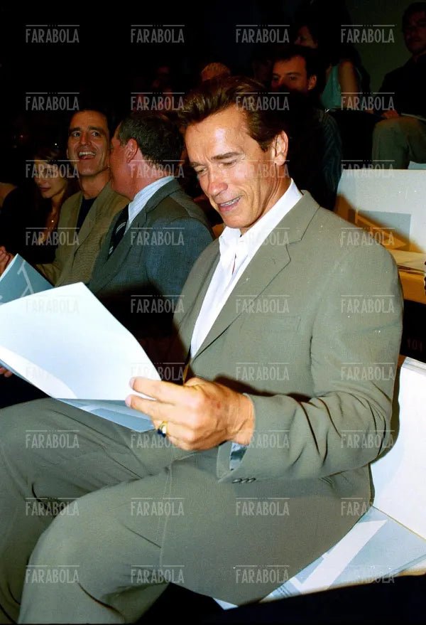 Arnold Schwarzenegger alla sfilata Armani, Milano, 2000 - Farabola Immagine digitale